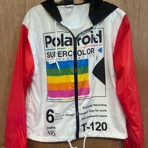 Polaroid wind breaker